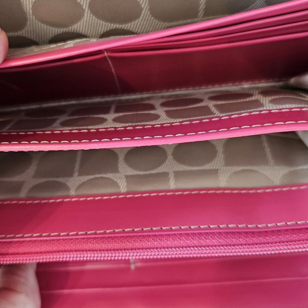 Kate Spade Leather Wallet - Picture 5 of 8